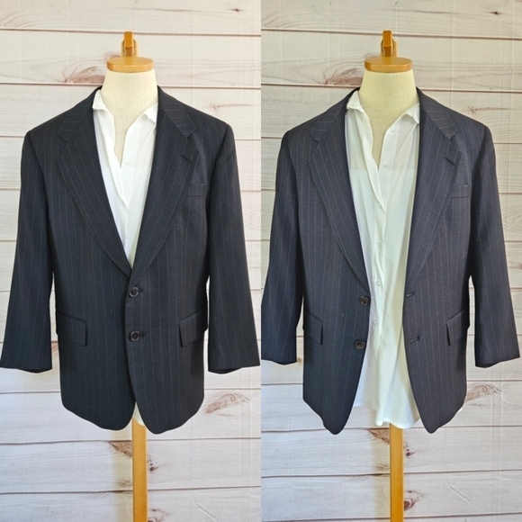 Givenchy Vintage Single Breast Tailored Pinstripe Blazer in Blue and Tan Sz 39S